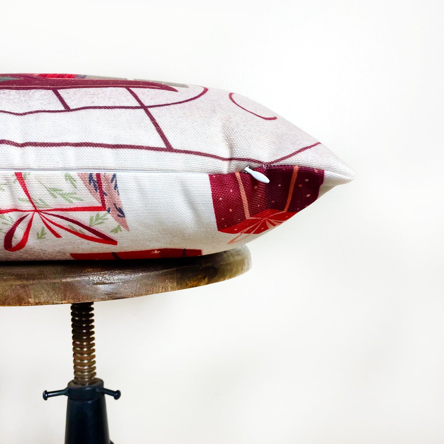 Gift Throw Pillow Cover